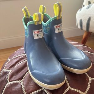 Women’s XTRATUF booties